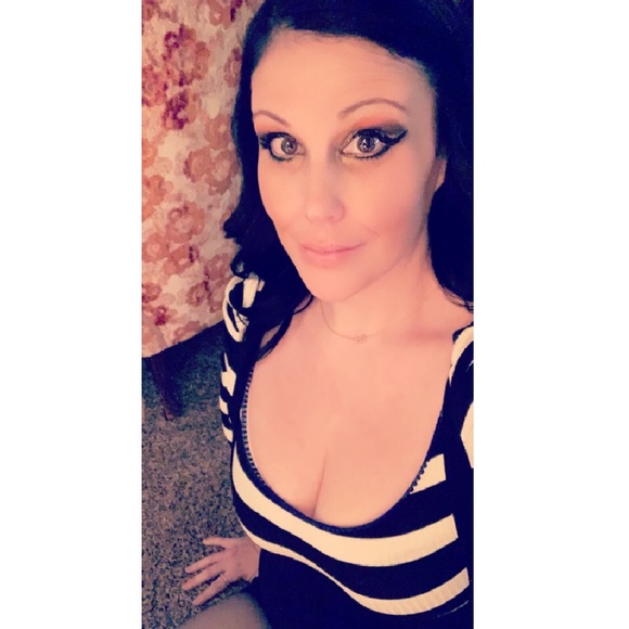 Meet your Posher, Erin - Picture 4 of 8